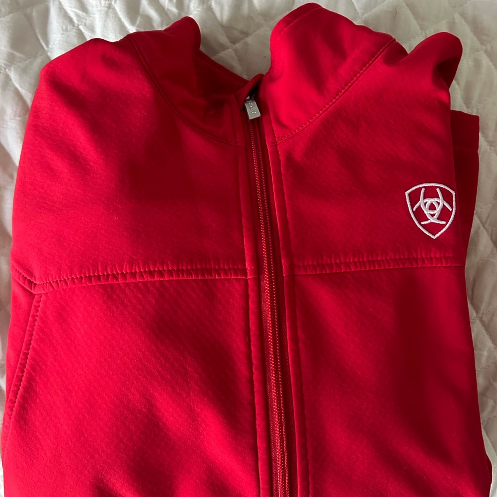 it has a small stain but not noticeable at all